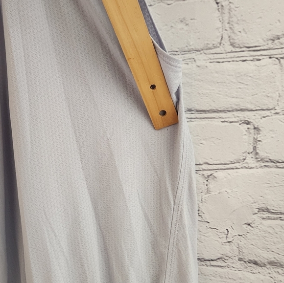 Lululemon No Limits Tank - Picture 7 of 8